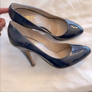 DONNA PIU BLUE LEATHER PUMPS.  NEW